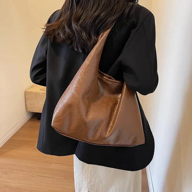 Autumn and Winter Vintage Women's Bag Large Capacity Suede Shoulder Bag Solid Color Simple Casual Commuter Bag Retro Handbags