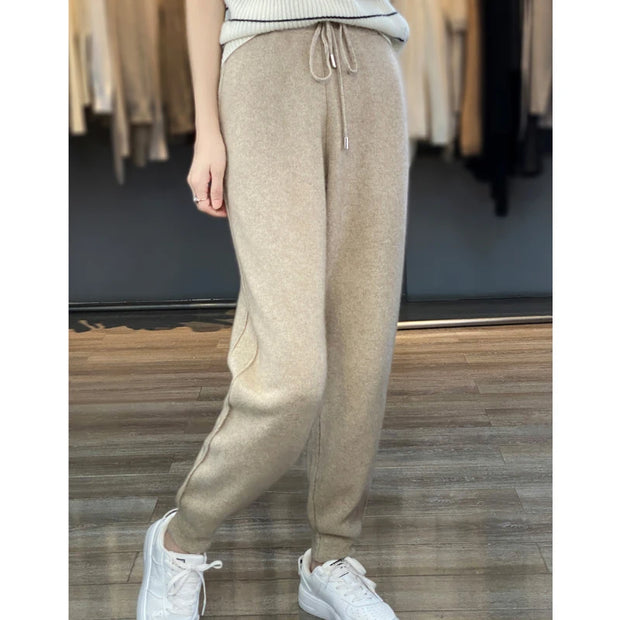 100% Merino wool cashmere women's knitted wool pants in autumn and winter new elastic waist fashion feet pants.